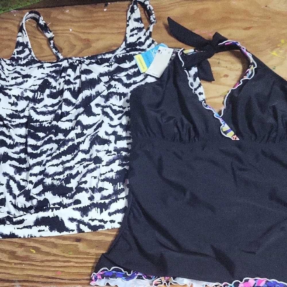 Macys Black and White Women's tankini top & black halter 20W